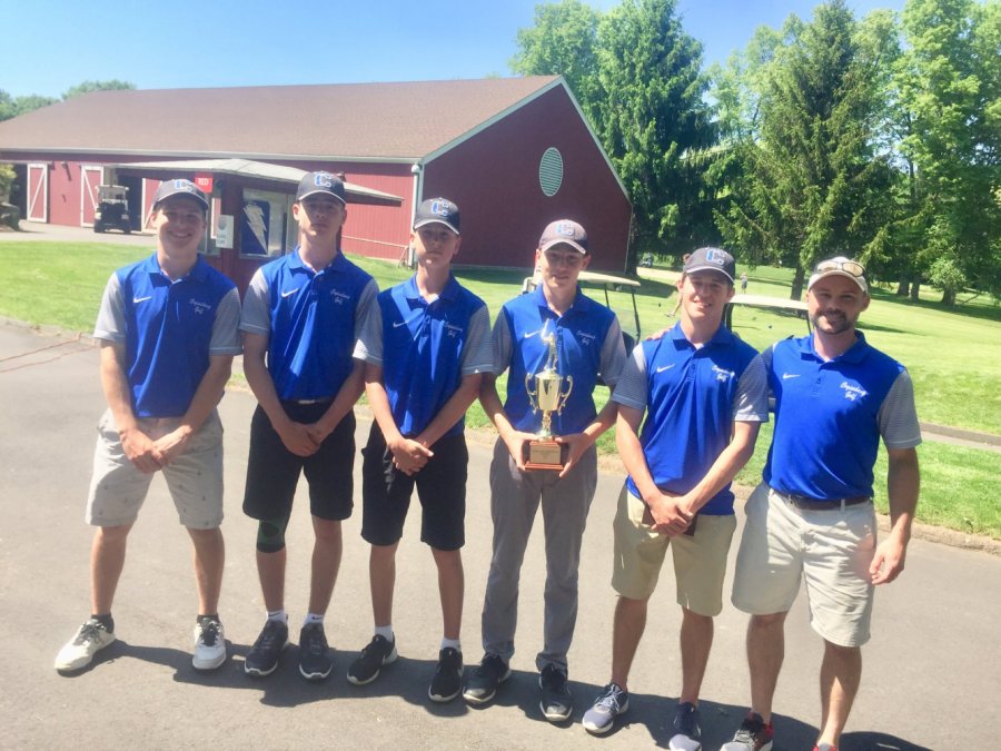 Golf Goes 14-1 in Regular Season; Clinches Second Shoreline Championship in a Row